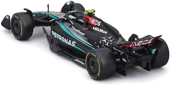 Фото - Коллекционная машинка 1:43 Bburago MERCEDES-AMG F1 W15 PERFORMANCE 2024 1:43 (18-38208) в ассортименте