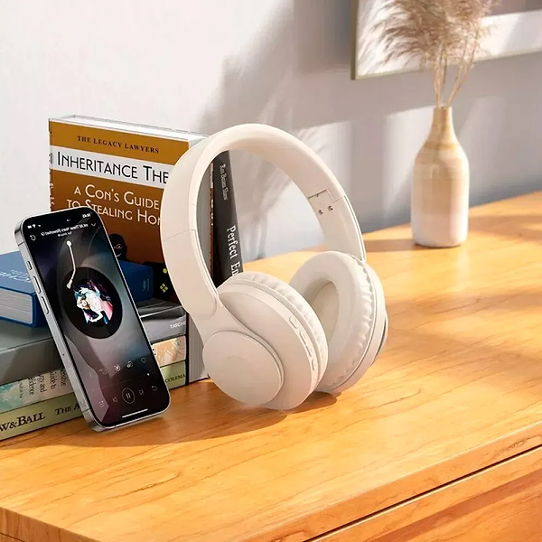 Фото - Навушники накладні бездротові HOCO W45 Enjoy BT headset Milky White (6942007601214)