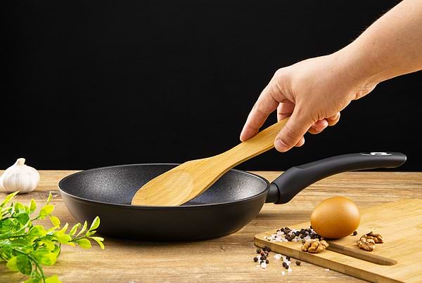 Фото - Сковорода універсальна Aureti Pratico 24 см (AU-102-24)