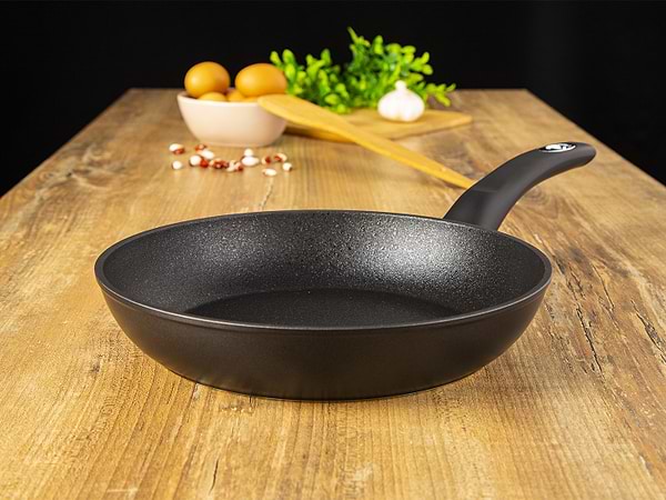 Фото - Сковорода універсальна Aureti Pratico 24 см (AU-102-24)