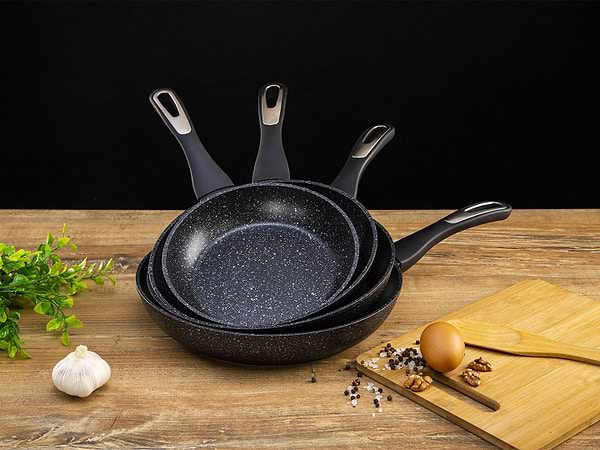 Фото - Сковорода універсальна Aureti Titanium 26 см (AU-403-26)