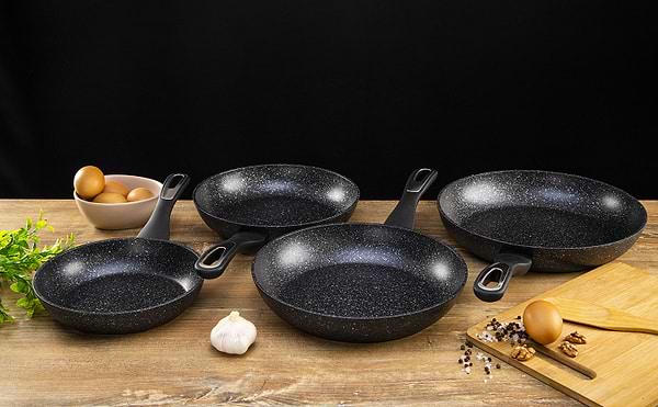 Фото - Сковорода універсальна Aureti Titanium 26 см (AU-403-26)