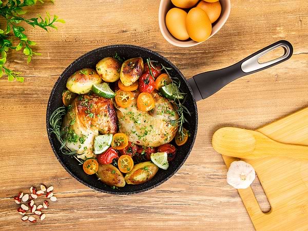 Фото - Сковорода універсальна Aureti Titanium 26 см (AU-403-26)