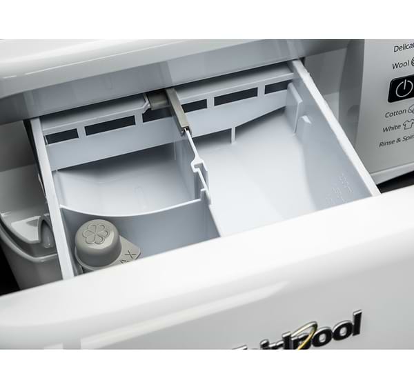 Фото - Прально-сушильна машина Whirlpool FWDG86148B EU