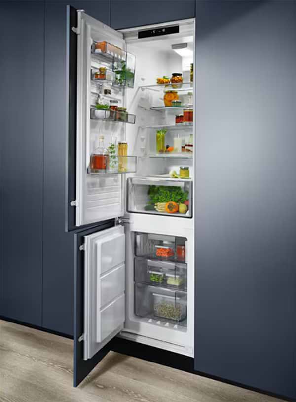 Фото - Холодильник Electrolux ENS6TE19S