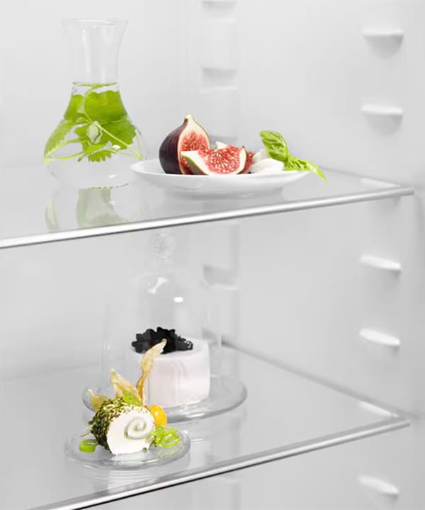 Фото - Холодильник встраиваемый Electrolux LRB3AE12S