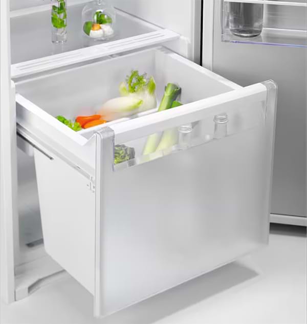 Фото - Холодильник встраиваемый Electrolux ERD6DE18S4