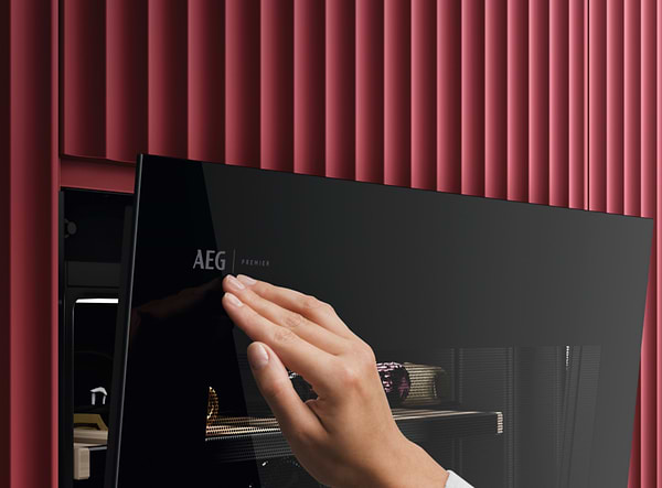 Фото - Винный шкаф встраиваемый AEG NKW8P21KAB