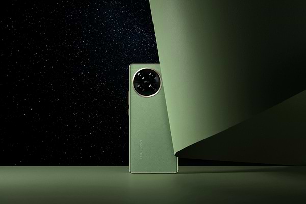 Фото - Смартфон Tecno Spark 20 PRO+ 8/256Gb Magic Skin Green (KJ7)