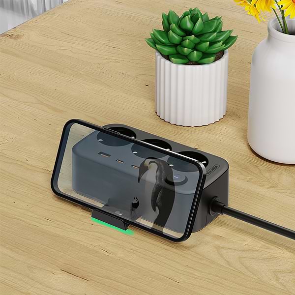 Фото - Сетевой фильтр Ultra PB70312 (3 роз., 1 USB, 2 Type-C, 2,5м) Черный