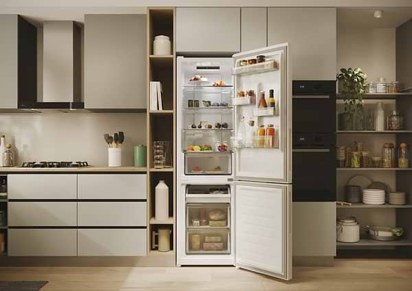 Фото - Холодильник Candy CNCQ2T518EW