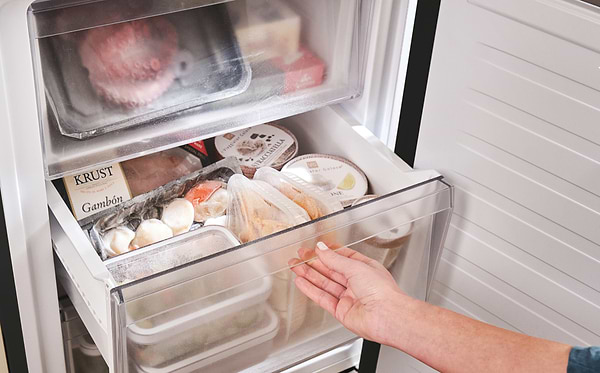 Фото - Холодильник Candy CNCQ2T620EB