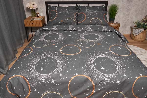 Фото - Комплект постельного белья Moon&Star Бязь Gold Люкс «Cosmic Glow» 143х210х2 нав. 4х50х70 (MS-820005663)