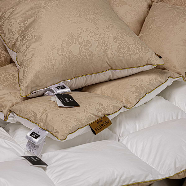 Фото - Подушка стандартная MirSon №15-07 Ferrero Gold 60х60 см (2200011164069)