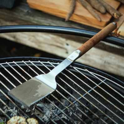 Фото - Лопатка кухонная Fiskars Norden Grill (1066425)