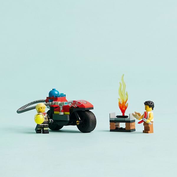 Фото - Уценка - Конструктор LEGO City Пожарный спасательный мотоцикл (60410)