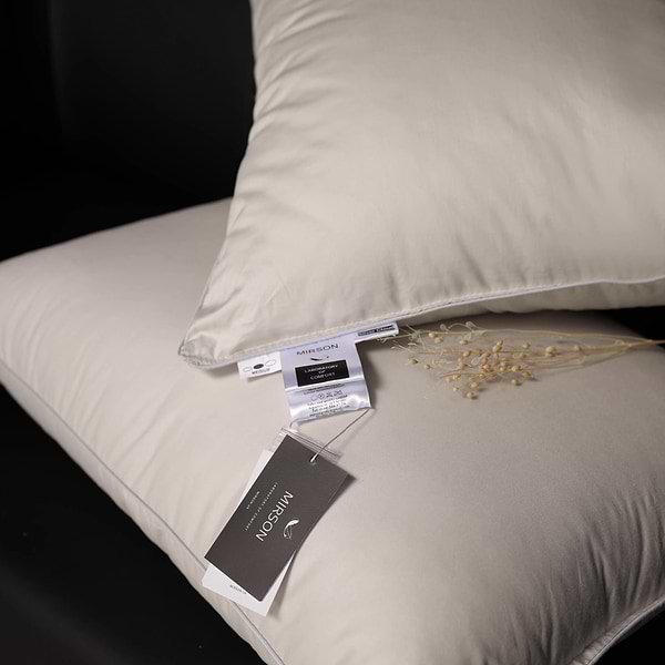 Фото - Подушка стандартна MirSon №207 Silver Cloud 70х70 см (2200009348945)