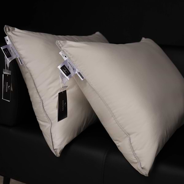 Фото - Подушка стандартна MirSon №207 Silver Cloud 70х70 см (2200009348945)