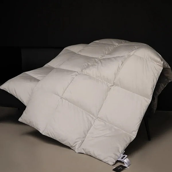 Фото - Ковдра зимова полуторна MirSon 100% пух Сатин-Преміум пухотримаючий № 066 "Silver Cloud" 155х215 (2200009348679)