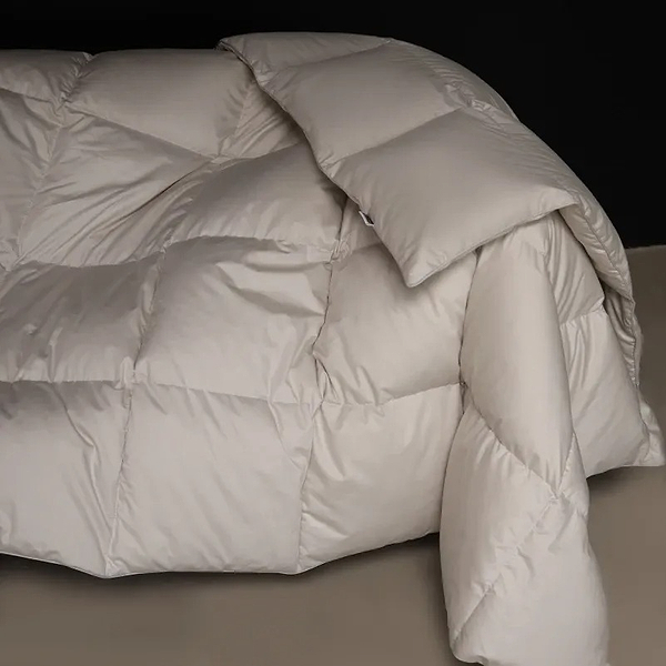 Фото - Ковдра зимова полуторна MirSon 100% пух Сатин-Преміум пухотримаючий № 066 "Silver Cloud" 155х215 (2200009348679)