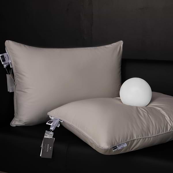 Фото - Подушка стандартна MirSon №207 Silver Cloud 70х70 см (2200009348945)