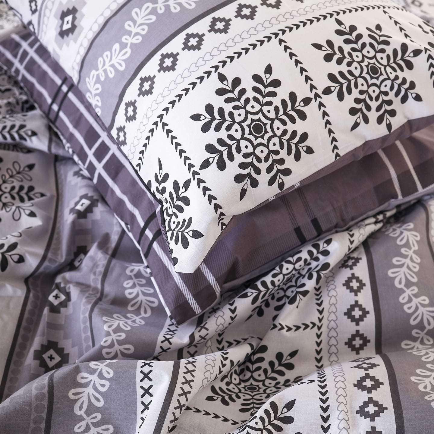 Наволочка MirSon 17-0654 Reindeer Бязь Сіра 70х70 (2200009609954)