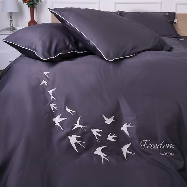 Фото - Комплект постельного белья MirSon Сатин ELIT 0240 Iron grey "Freedom" 2 x 160 x 220 см (2200008706876) Фото - Комплект постельного белья MirSon Сатин ELIT 0240 Iron grey "Freedom" 2 x 160 x 220 см (2200008706876)