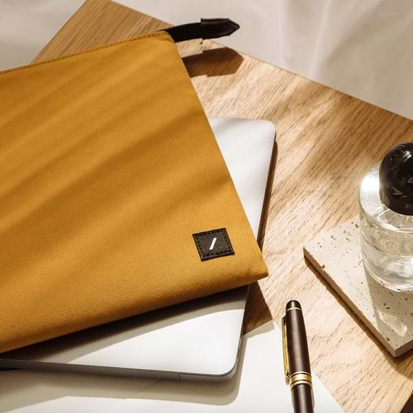 Фото - Чехол для ноутбука Native Union W.F.A Stow Lite 16" Sleeve Case Kraft for MacBook Pro 16" (STOW-LT-MBS-KFT-16)