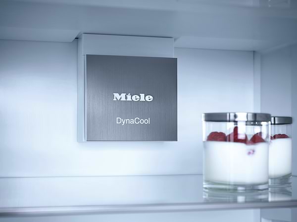 Фото - Холодильник Miele KFN 4797 DD Clean Steel
