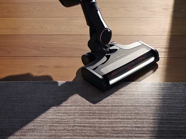Фото - Пылесос ручной для дома Miele SOML0 30 Triflex HX2 C&D
