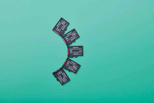 Фото - Карта памяти Kingston Canvas Select Plus Gen3 microSDXC 128GB Class 10 UHS-I U1 V10 A1 (SDCS3/128GBSP)