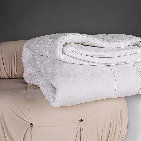 Фото - Одеяло демисезонное двуспальное евро MirSon №1528 Ferrero White Thinsulat 220x240 см (2200011171005)