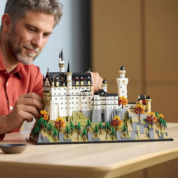 Фото - Конструктор LEGO Architecture Замок Нойшванштайн (21063)