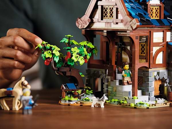Фото - Конструктор LEGO Ideas Средневековая Кузница (21325)