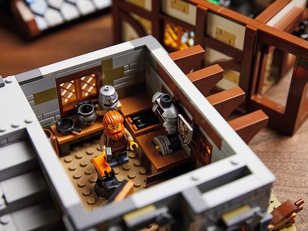 Фото - Конструктор LEGO Ideas Средневековая Кузница (21325)