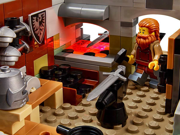 Фото - Конструктор LEGO Ideas Средневековая Кузница (21325)