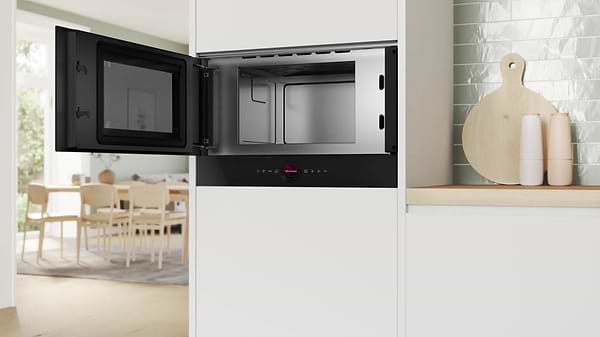 Фото - Микроволновая печь (СВЧ) встраиваемая Bosch BFL7221B1