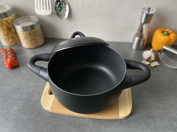 Фото - Каструля Pepper Чорна Перлина 20х10,5 см 3 л (PR-2204)