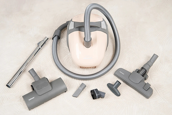 Фото - Пилосос для сухого прибирання з мішком Zelmer Antek ZVC 352