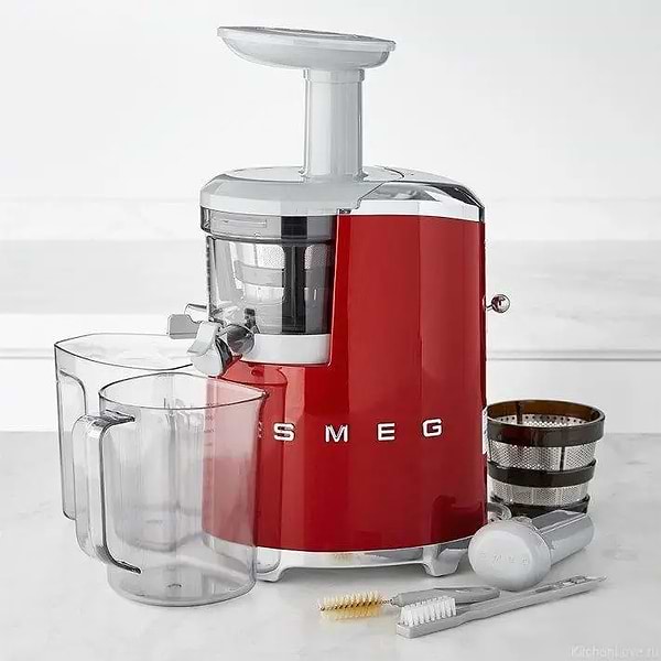 Фото - Соковыжималка шнековая Smeg SJF01RDEU