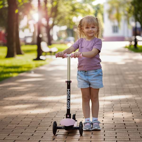 Фото - Триколісний самокат Miqilong Alamo Рожевий (ALAMO-125-PINK)