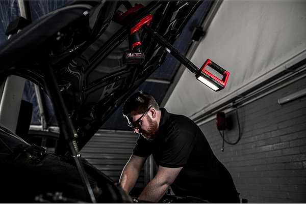 Фото - Ліхтар акумуляторний Milwaukee M12 UCL-0 (4933478868)