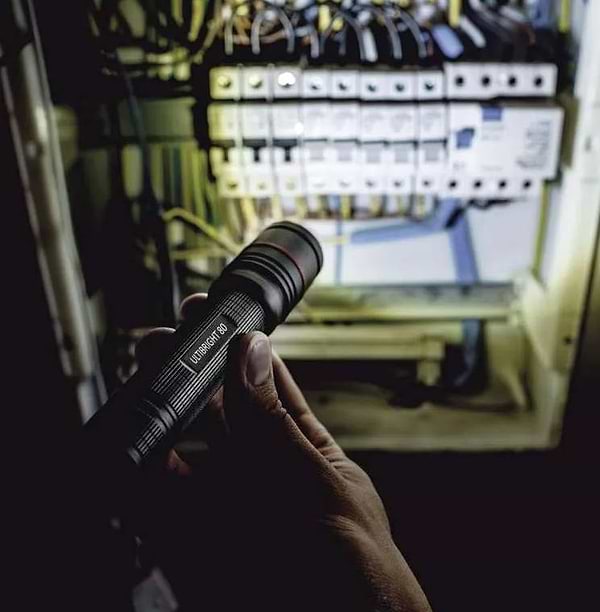 Фото - Фонарь EMOS P3180 Ultibright 80 600 Lm 2600 mAh металл фокус