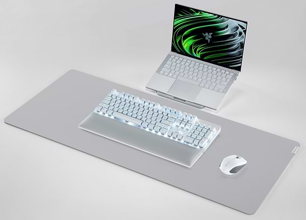 Фото - Килимок для миші ігровий Razer Pro Glide XXL (RZ02-03332300-R3M1)