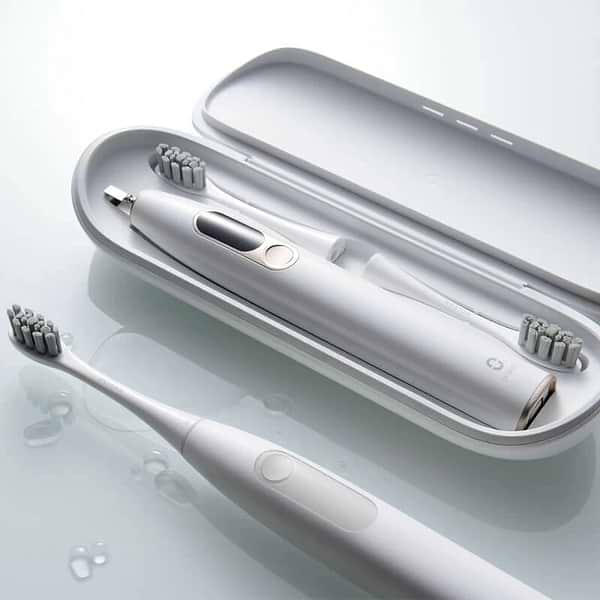 Фото - Дорожный футляр для электрической зубной щётки Oclean Travel Case BB01 for Oclean X Pro/X/Z1/F1 White/Grey (6970810551020)