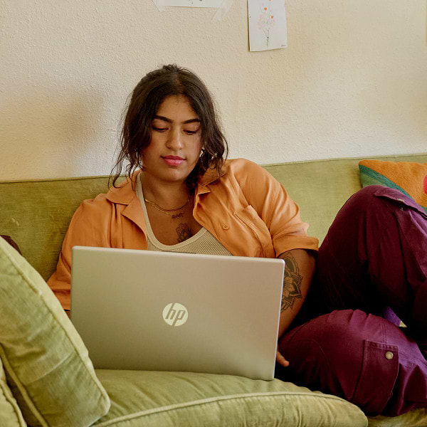 Фото - Ноутбук HP Laptop 17-cn4031ua (BR3E4EA) Natural Silver