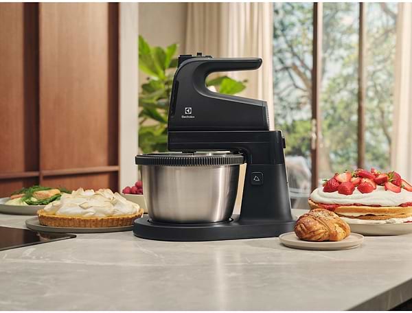 Фото - Міксер з чашею Electrolux ESM4B