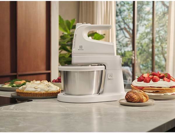 Фото - Міксер з чашею Electrolux ESM4W