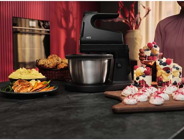 Фото - Міксер з чашею Electrolux ESM4B