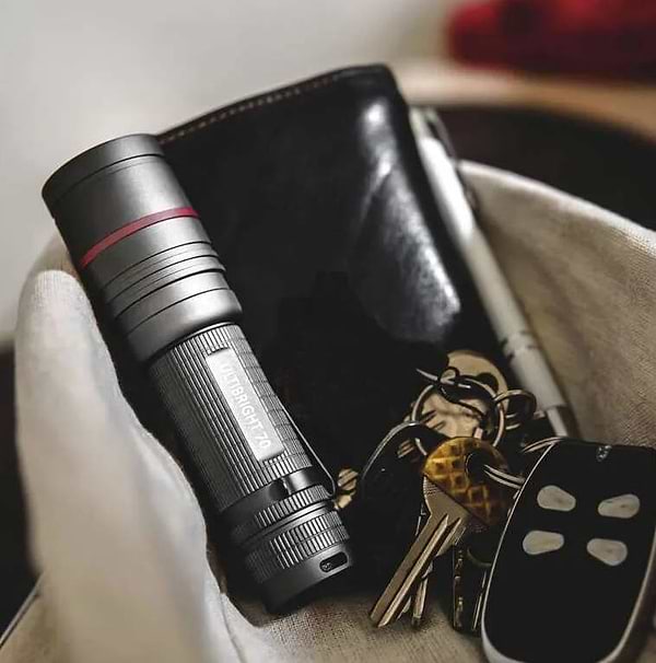 Фото - Фонарь EMOS P3170 Ultibright 70 340 Lm 3xAAA металл фокус